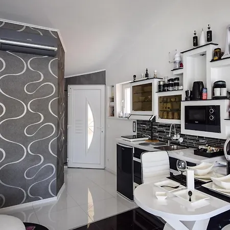 Apartment Om *