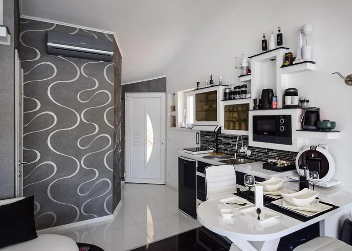Apartman Om *